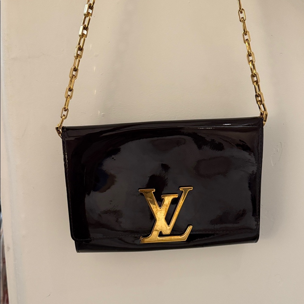 Louis Vuitton Luxury Patent Leather Bag with Gold Chain